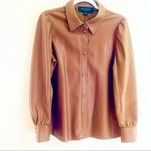 Andrew Marc New York vegan leather top blouse brown sz M puff sleeve snap front
